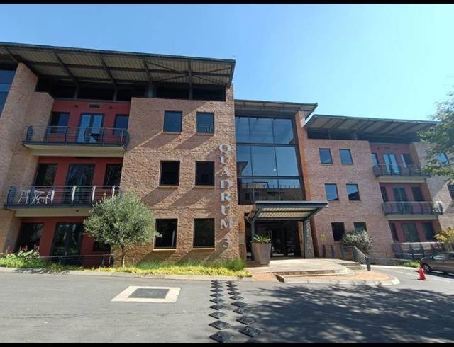 BUSINESS PROPERTY TO RENT IN CONSTANTIA KLOOF